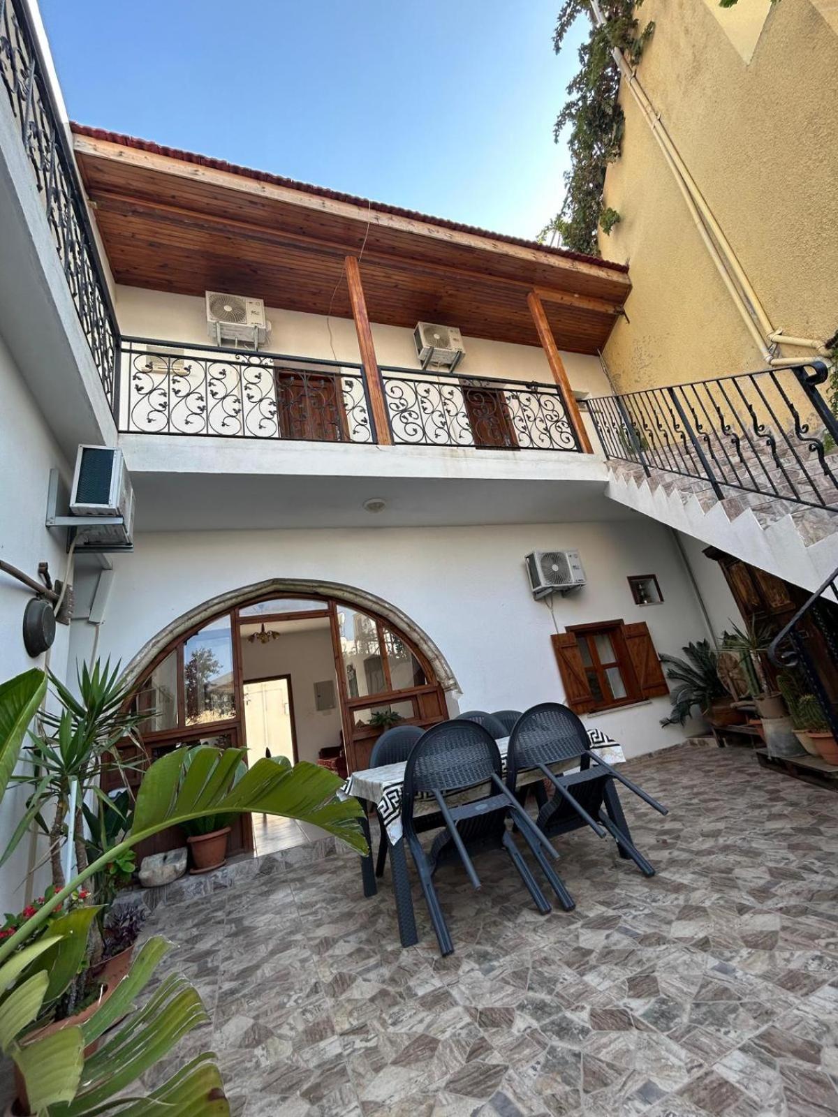 Magic Moon Guest House Famaguszta Kültér fotó